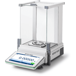 Analyst loading an HPLC column